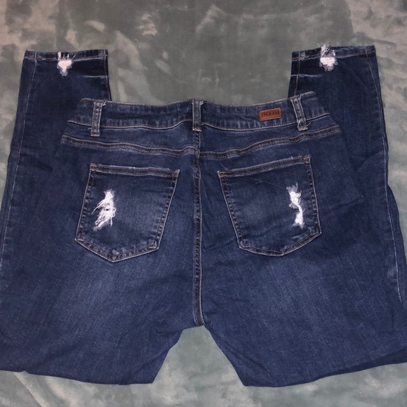 NWOT Destroyed jeggings size 1X - Picture 3 of 4